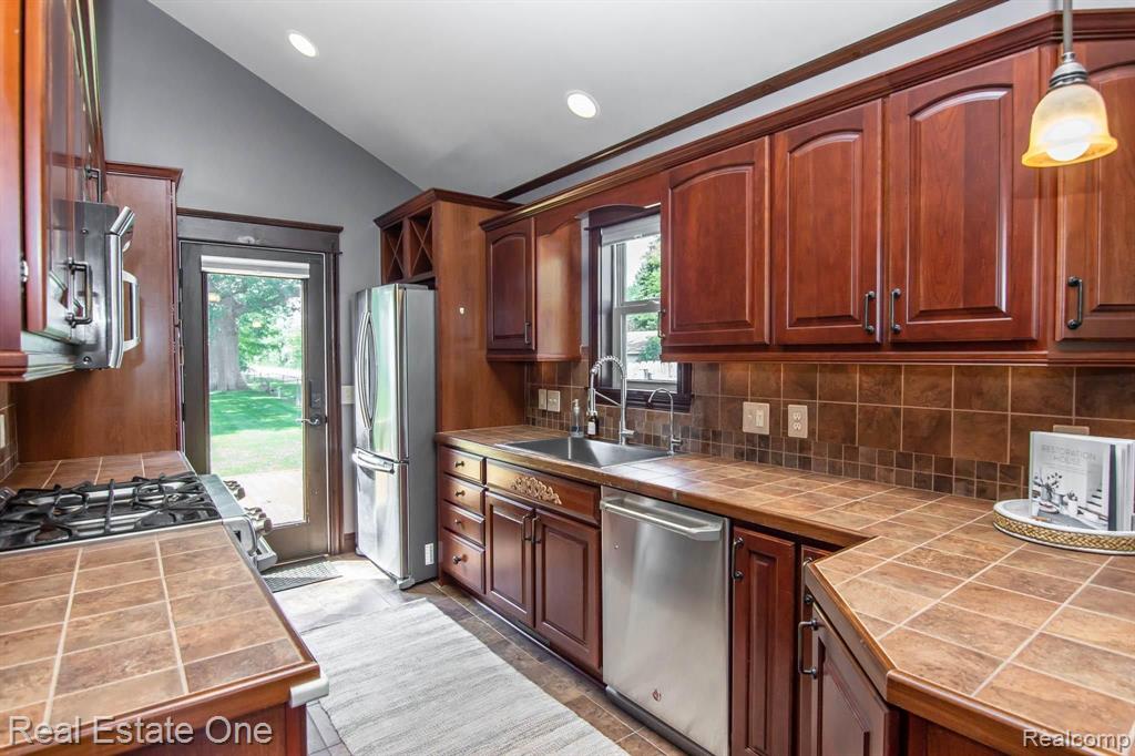 3252 Baldwin Road Metamora, MI 48455 - Photo 10 of 31