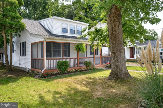 $400,000 | 805 Chester River Drive, Grasonville, MD 21638