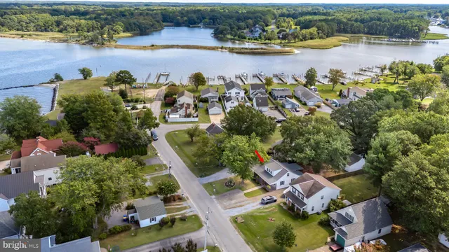 $400,000 | 805 Chester River Drive, Grasonville, MD 21638