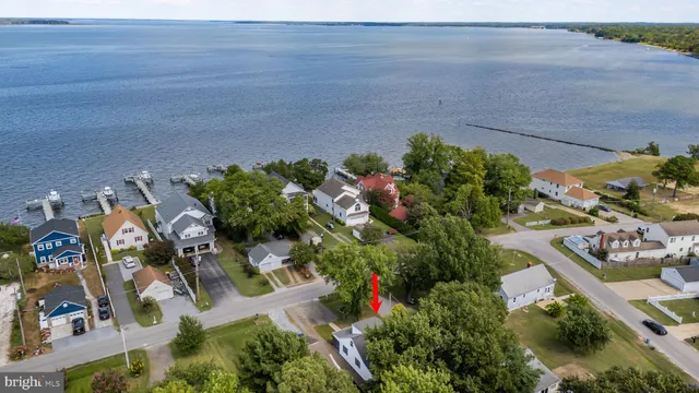 $400,000 | 805 Chester River Drive, Grasonville, MD 21638