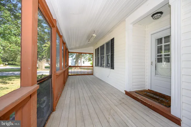 $400,000 | 805 Chester River Drive, Grasonville, MD 21638