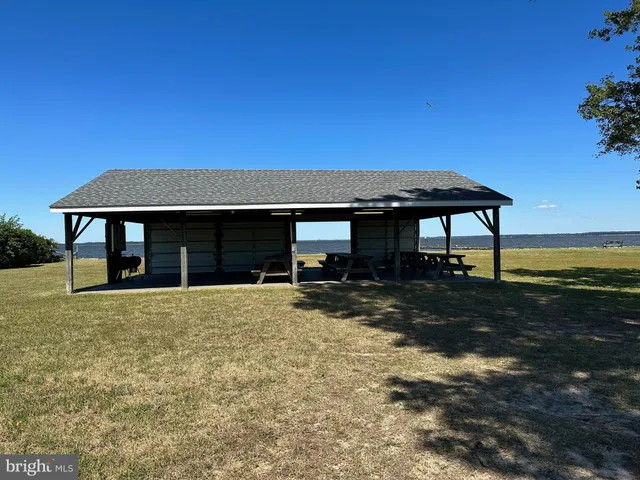 $400,000 | 805 Chester River Drive, Grasonville, MD 21638