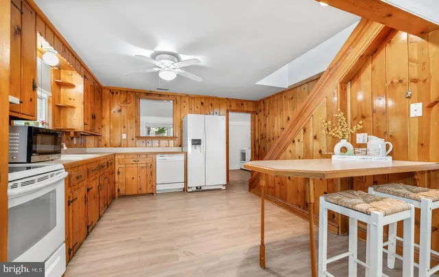 $400,000 | 805 Chester River Drive, Grasonville, MD 21638