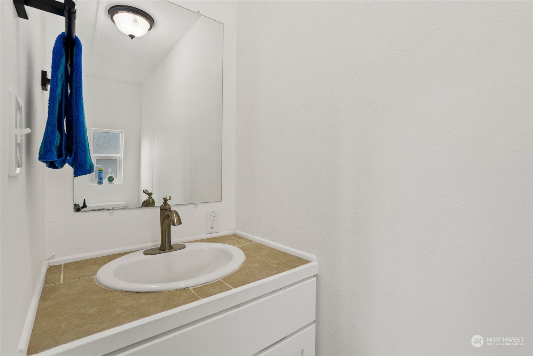 1050 Howard Street, Unit 7 Raymond, WA 98577 - Photo 12 of 19