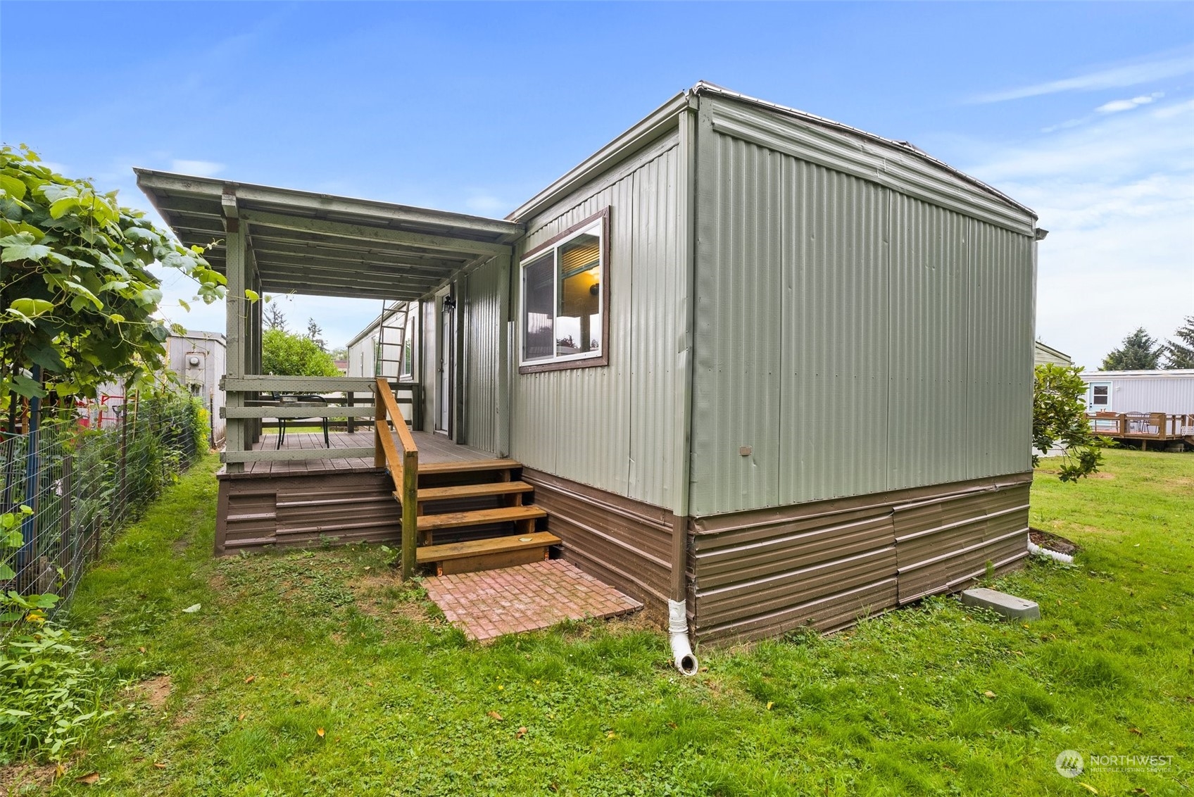 1050 Howard Street, Unit 7 Raymond, WA 98577 - Photo 17 of 19