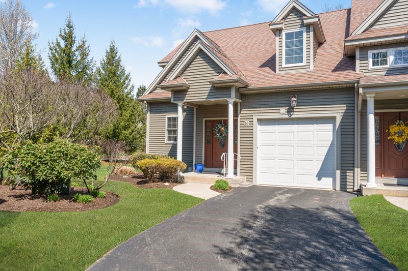 315 Old River Road, Unit 10 Lincoln, RI 02838 - Photo 3 of 39