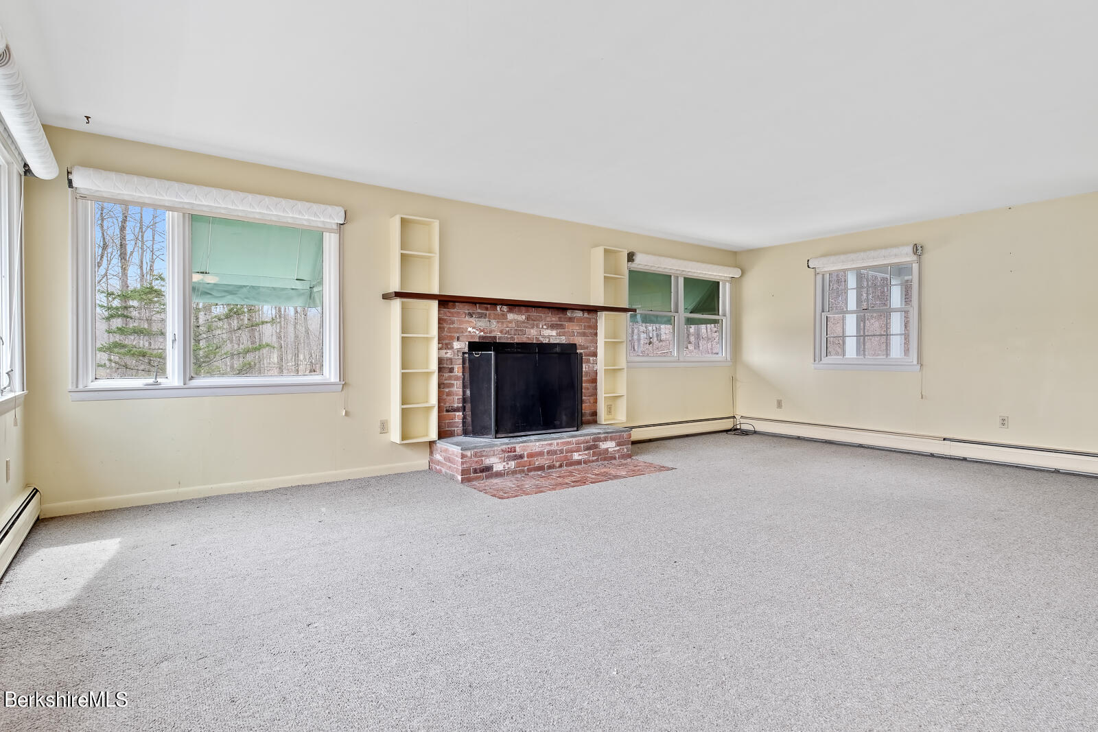 386 Oblong Road Williamstown, MA 01267 - Photo 2 of 29 2-386-Oblong
