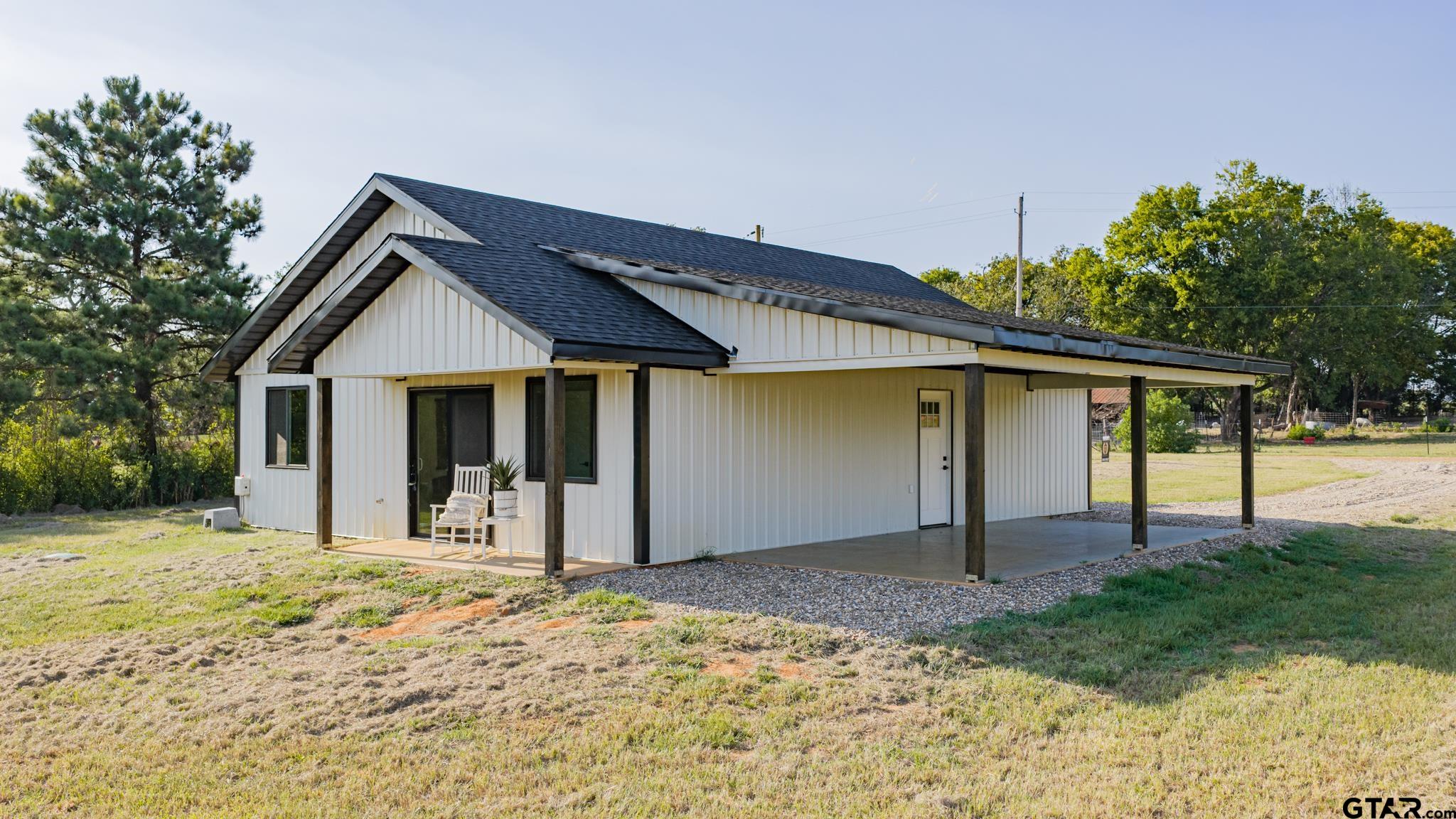104 Private Road New Boston, TX 75570 - Photo 4 of 37 Gallery Image 4