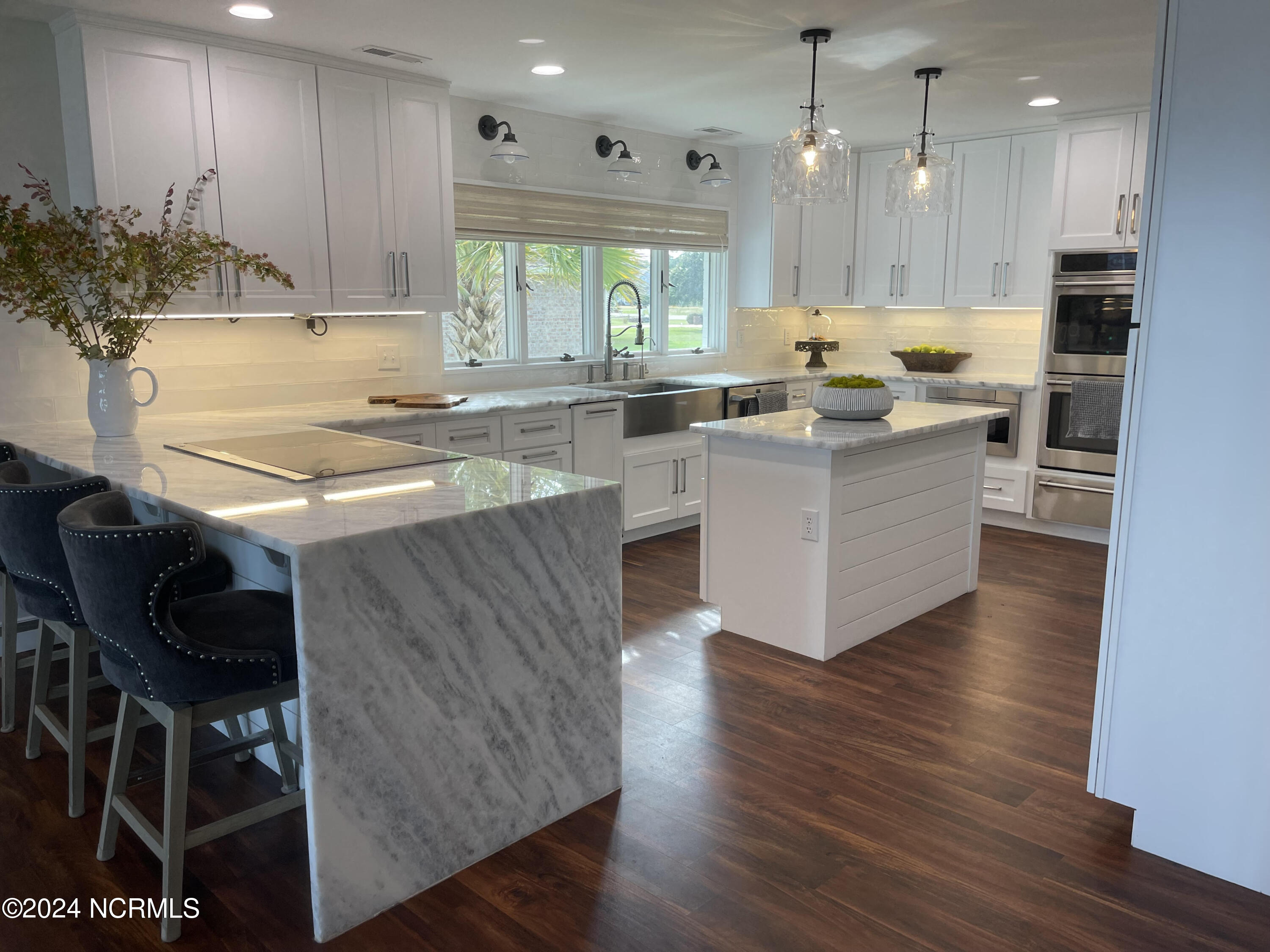 6044 Dolphin Road Oriental, NC 28571 - Photo 15 of 46 6044DolphinMyKitchen