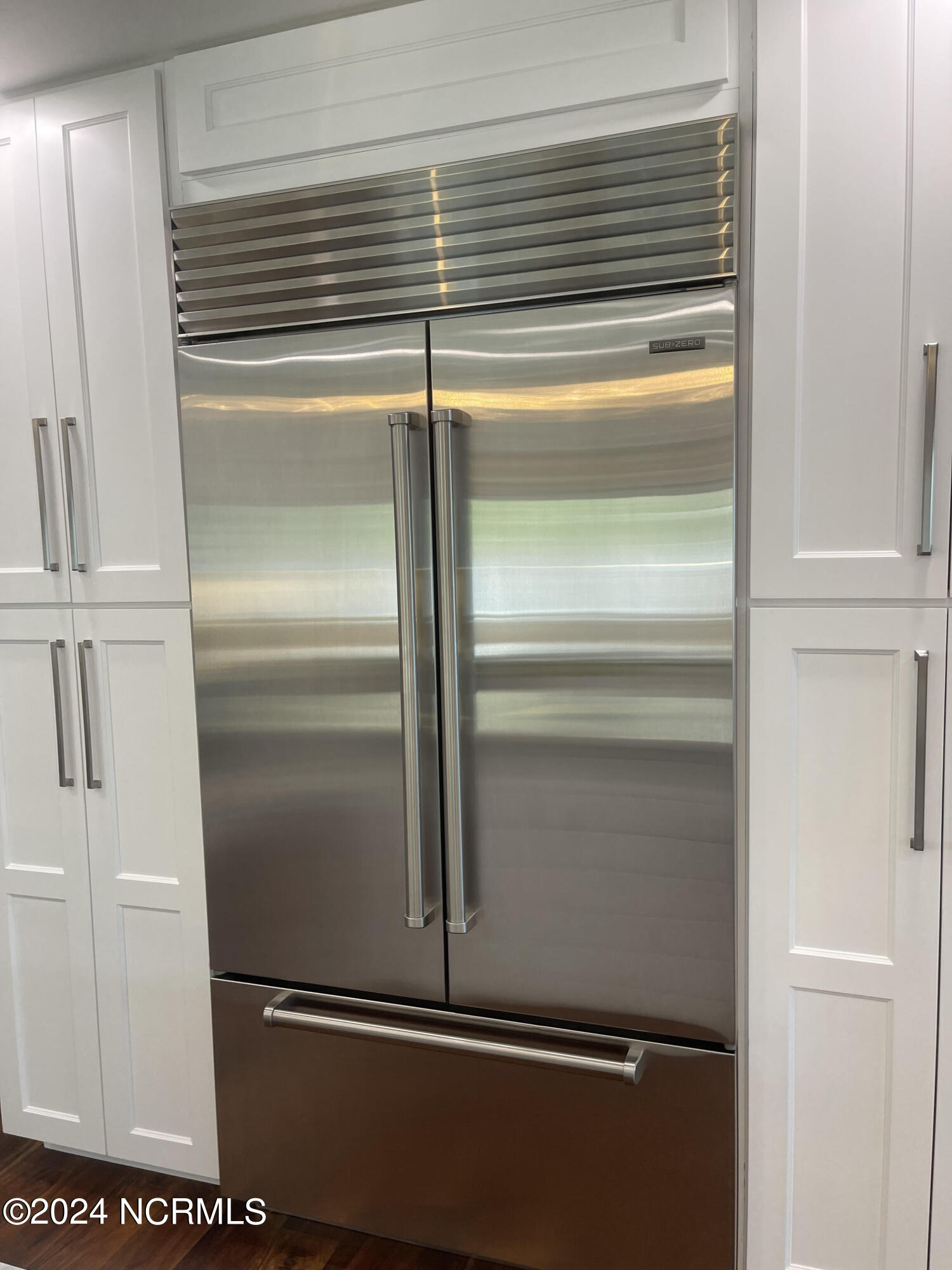 6044 Dolphin Road Oriental, NC 28571 - Photo 17 of 46 6044DolphinSubZero