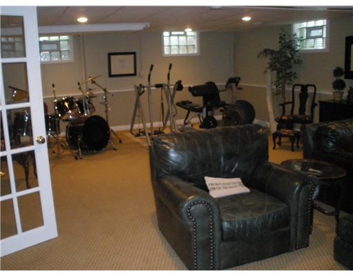 315 Quaker Road Edgeworth, PA 15143 - Photo 13 of 18 Den/Family/Great Room. EXERCISE AREA TOO!