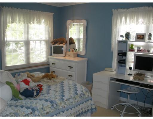 315 Quaker Road Edgeworth, PA 15143 - Photo 17 of 18 Bedroom. ANOTHER BRIGHT CORNER BEDROOM WITH LARGE CEDAR CLOSET!