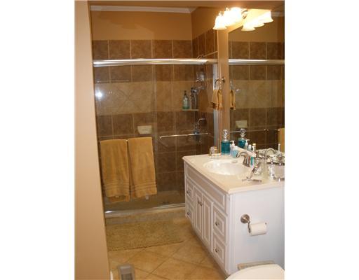 315 Quaker Road Edgeworth, PA 15143 - Photo 8 of 18 Master Bath/Spa. LARGE WALK-IN SHOWER AND TWO SEPARATE VANITIES IN THE MASTER BATH!