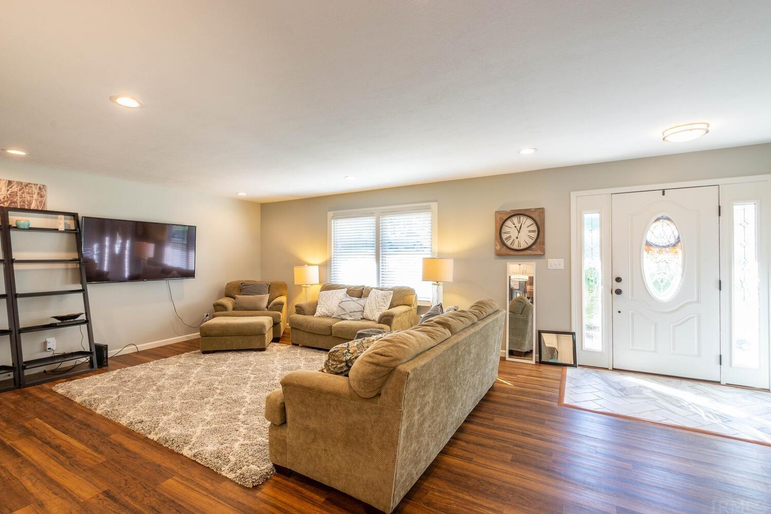 528 Bex Addition Road Bedford, IN 47421 - Photo 5 of 36 Gallery Image 5