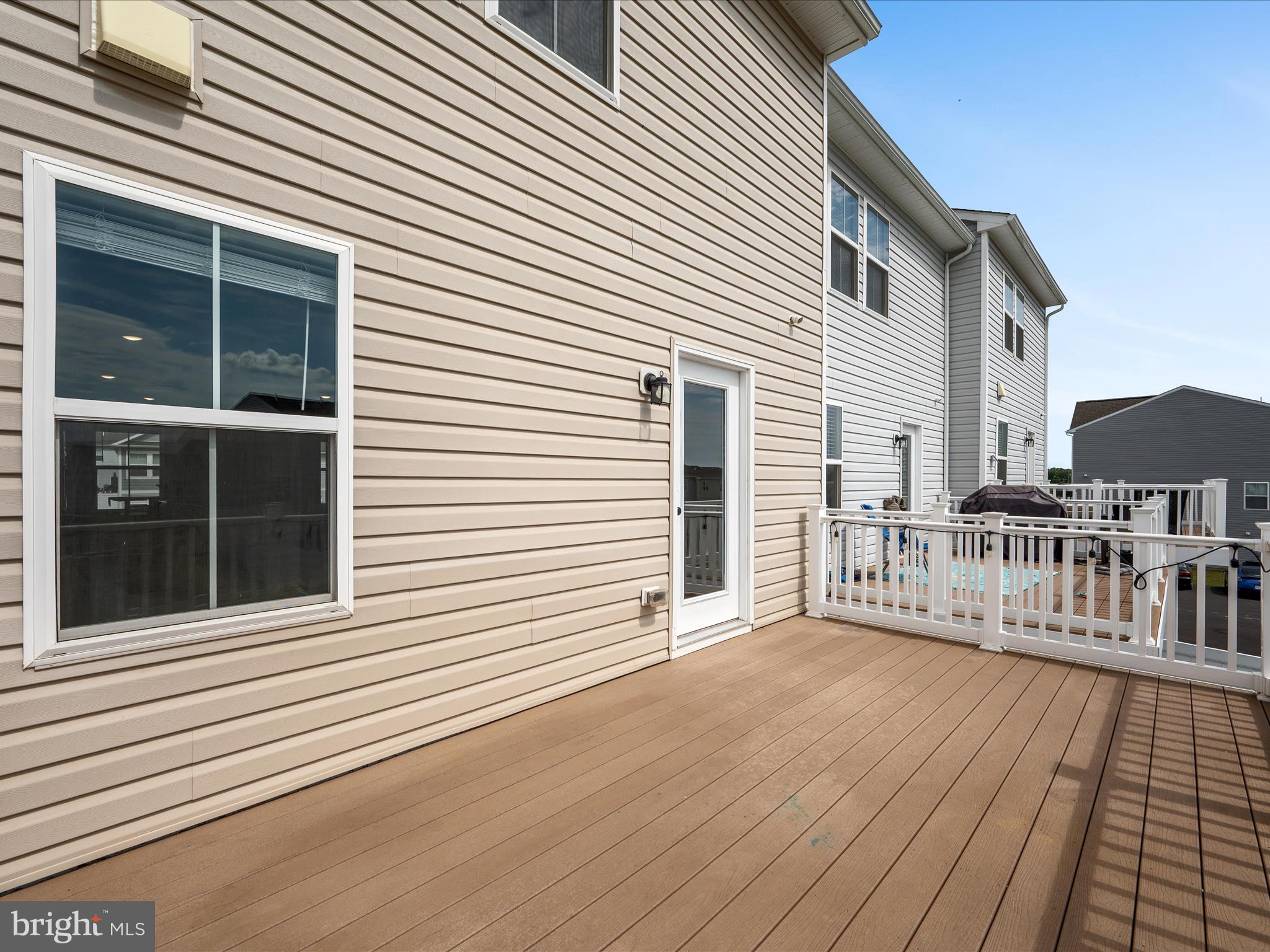 177 Rerdiz Road Hedgesville, WV 25427 - Photo 15 of 37 Upper Level Deck