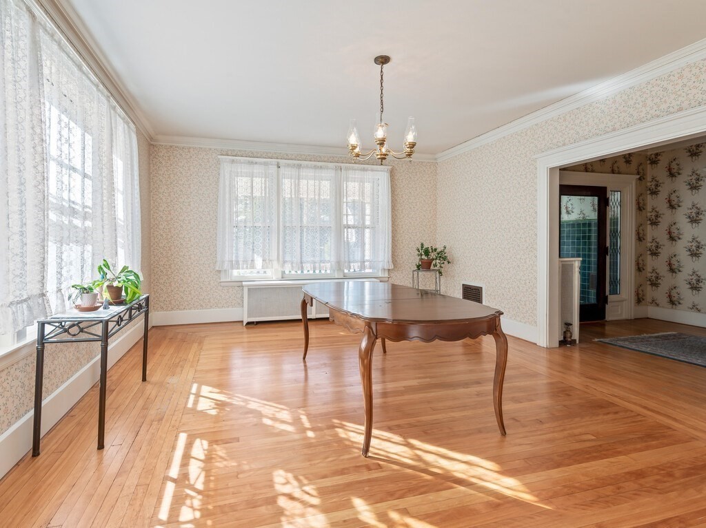 19 Kenilworth Road Worcester, MA 01602 - Photo 20 of 42 a living room with furniture and window