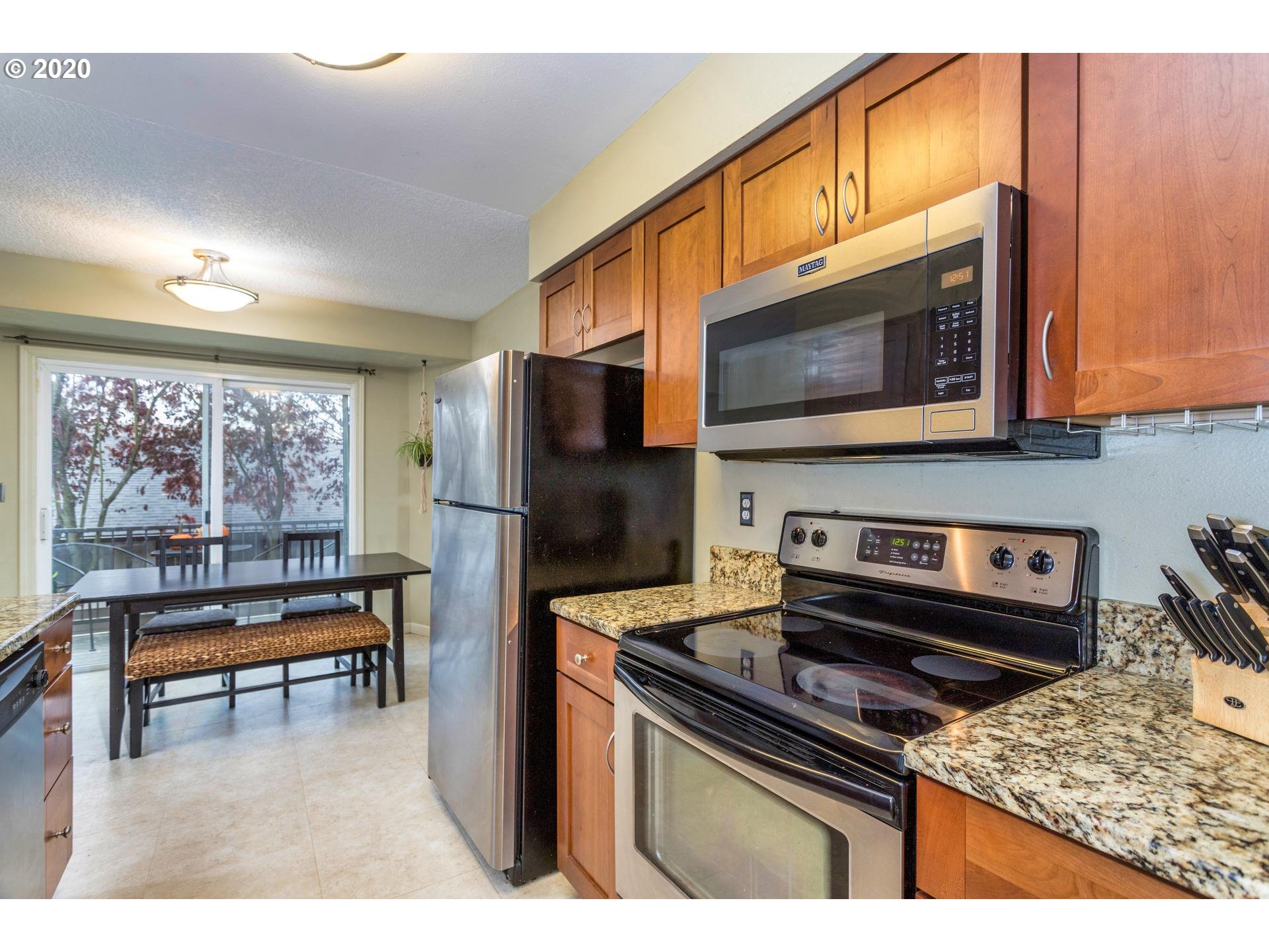 2529 Southwest Spring Garden Street, Unit 12 Portland, OR 97219 - Photo 11 of 22 Gallery Image 11