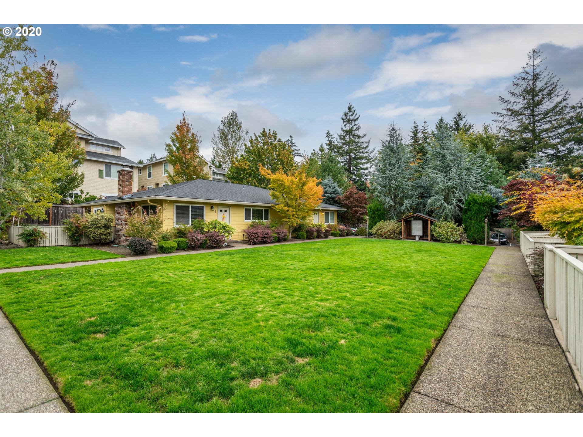 2529 Southwest Spring Garden Street, Unit 12 Portland, OR 97219 - Photo 21 of 22 Gallery Image 21