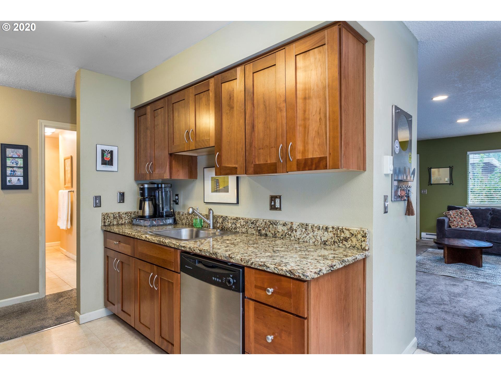 2529 Southwest Spring Garden Street, Unit 12 Portland, OR 97219 - Photo 10 of 22 Gallery Image 10