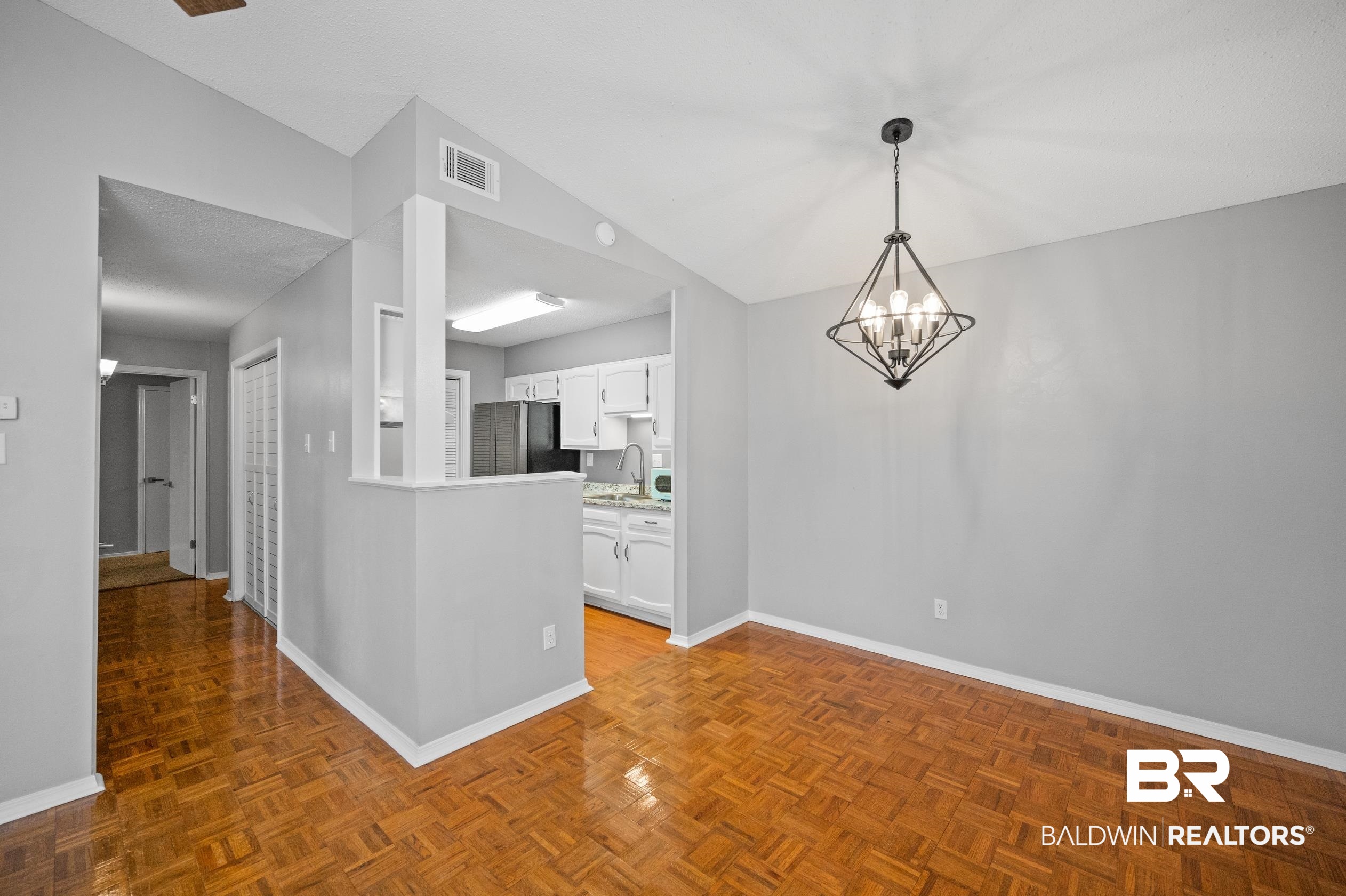 6040 Grelot Road, Unit 201 Mobile, AL 36609 - Photo 8 of 21