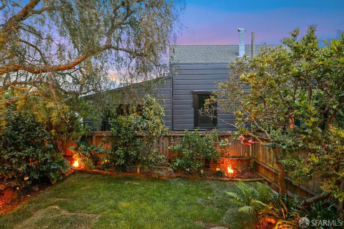 115 Hoffman San Francisco, CA 94114 - Photo 41 of 44