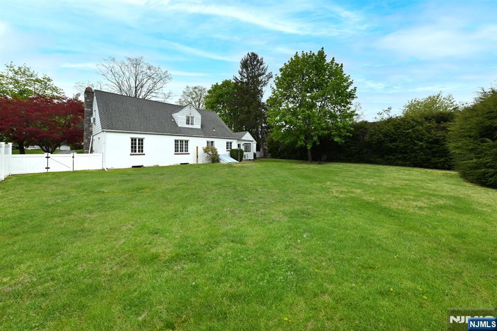 115 Center Street Pompton Lakes, NJ 07442 - Photo 2 of 22