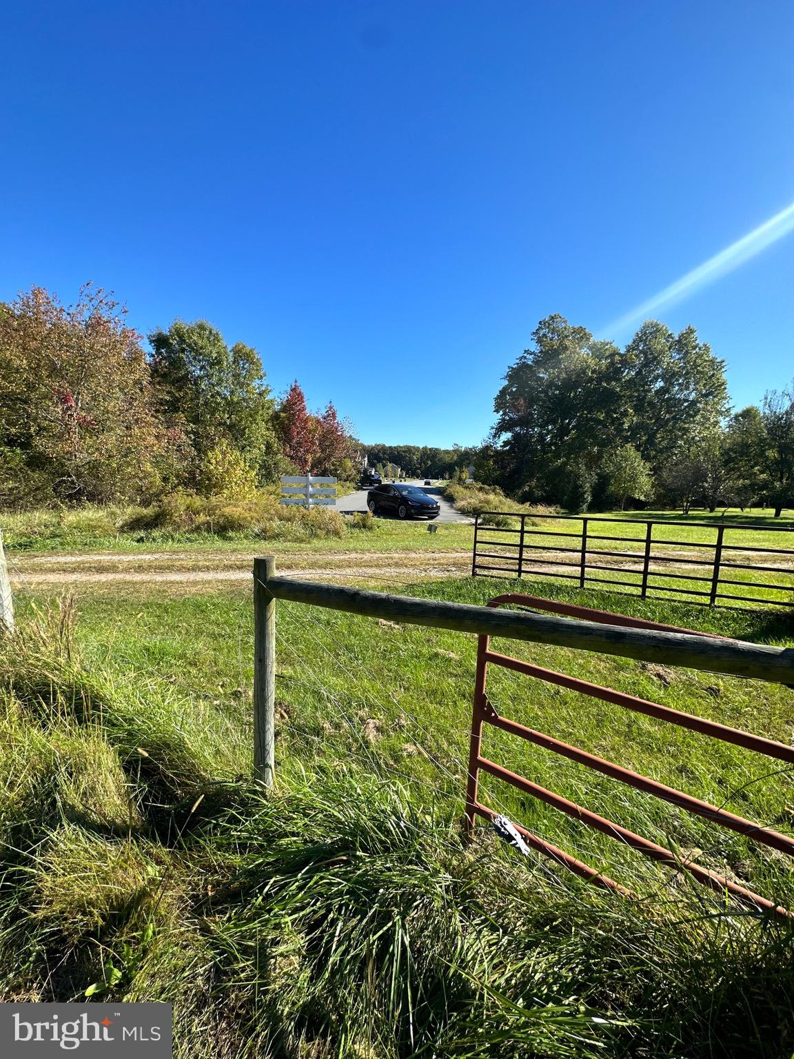 1038 Fieldsboro Road Townsend, DE 19734 - Photo 25 of 28 a view of a yard with wooden fence