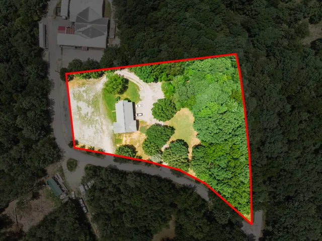 a view of a small yard