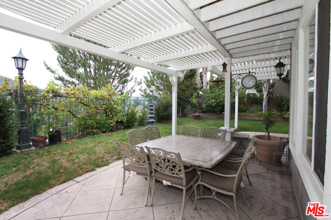 334 Woodland Road Simi Valley, CA 93065 - Photo 23 of 29