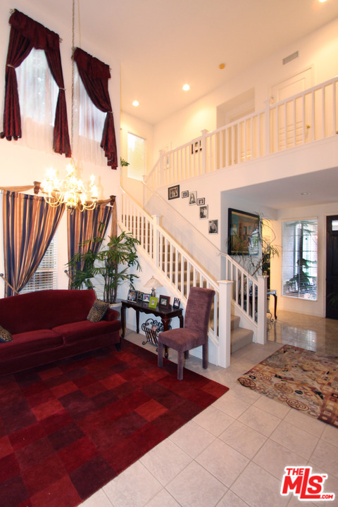 334 Woodland Road Simi Valley, CA 93065 - Photo 8 of 29