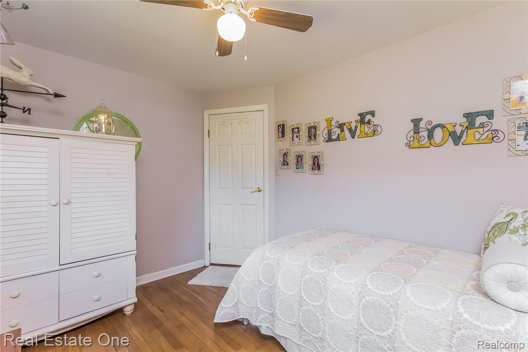 1435 East Gunn Road Rochester, MI 48306 - Photo 19 of 49 017-Bedroom-2058780-medium.jpg