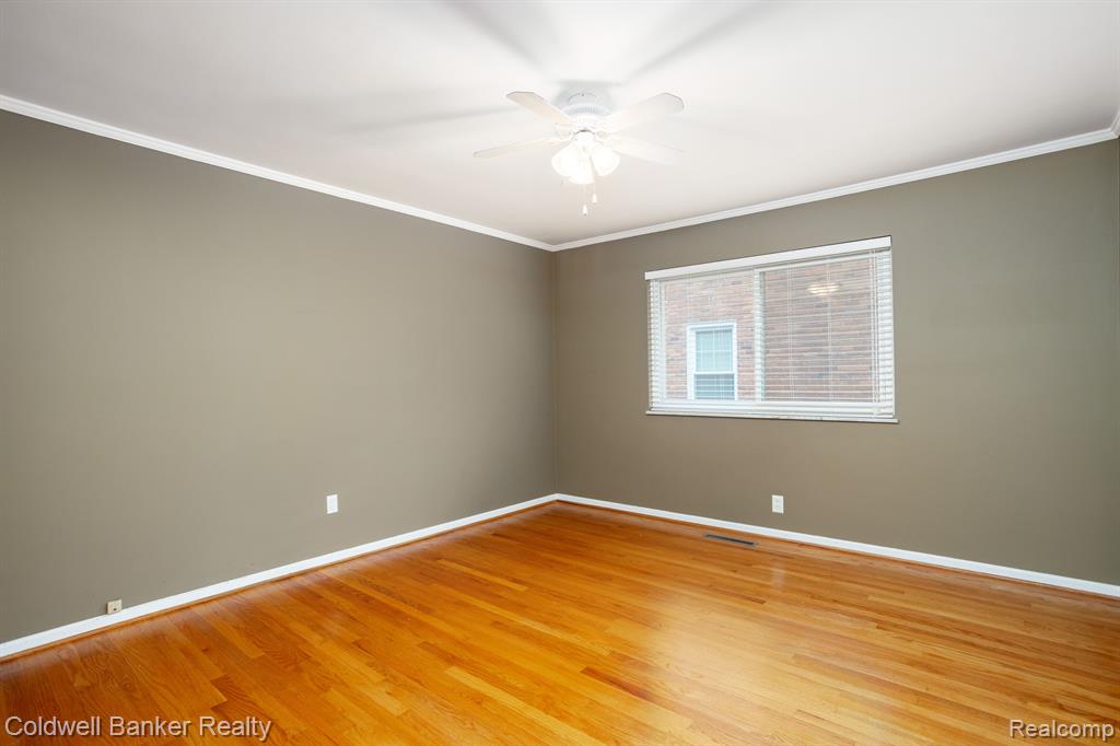 427 Lexington Road Grosse Pointe Farms, MI 48236 - Photo 14 of 22