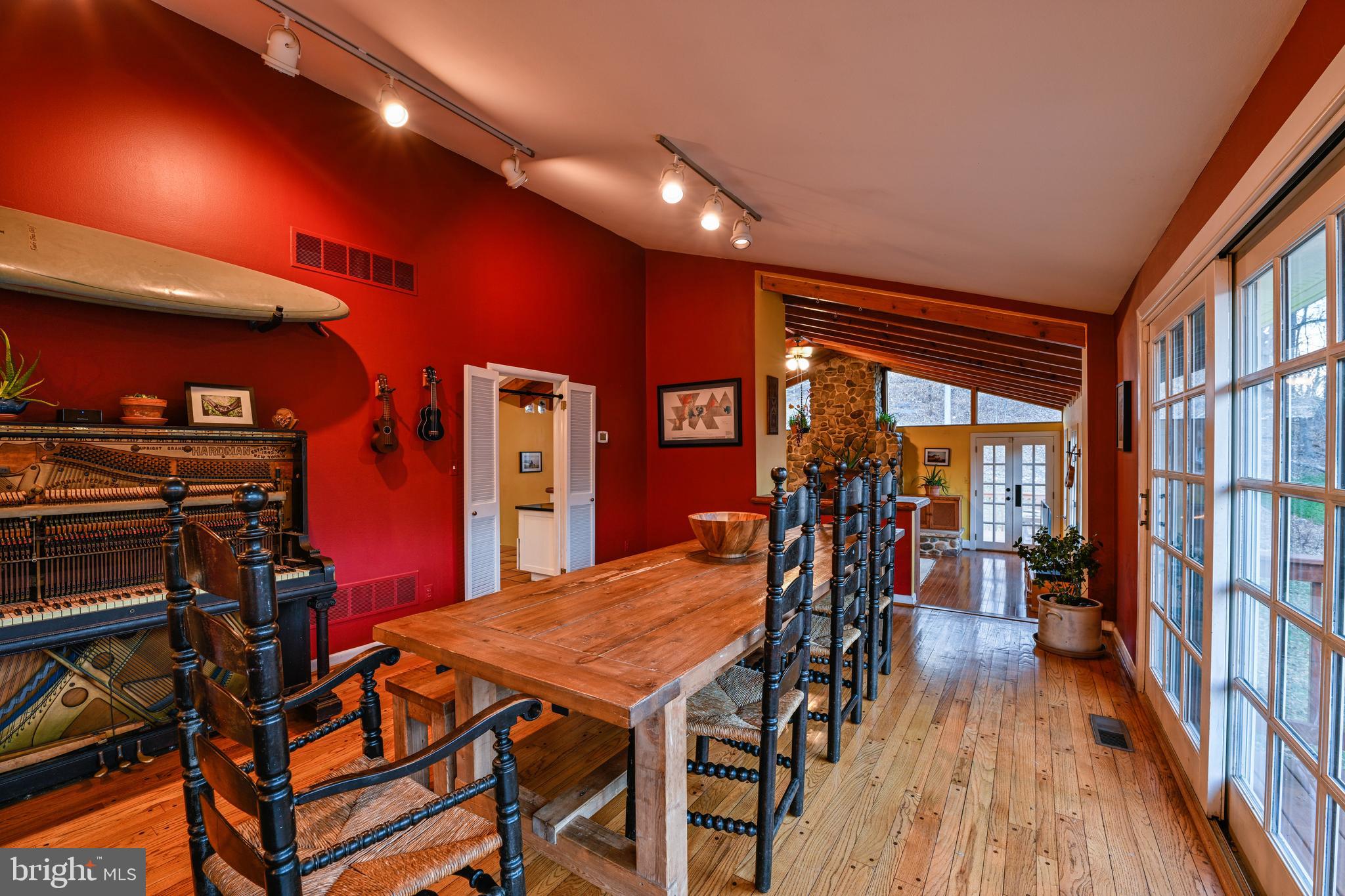 8610 Stevenson Road Stevenson, MD 21153 - Photo 8 of 42 Gallery Image 8
