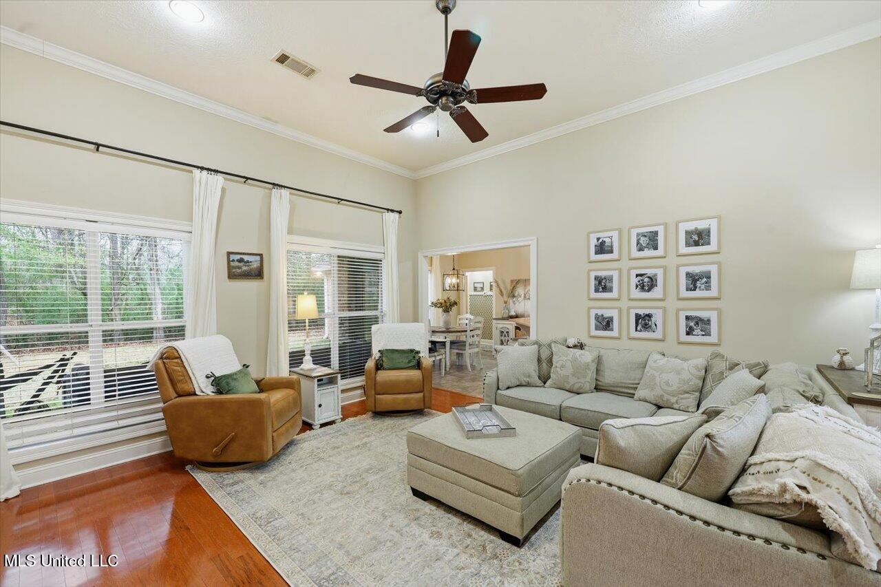 153 Baileys Ridge Circle Clinton, MS 39056 - Photo 9 of 47 09-153 Baileys Ridge Cir _ Home Tours MS