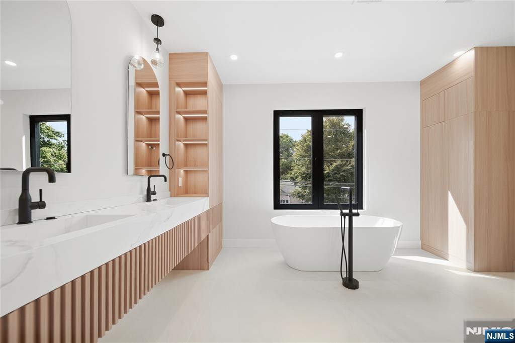 295 Schraalenburgh Road Haworth, NJ 07641 - Photo 16 of 37 Gallery Image 16