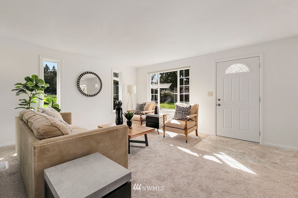 19062 86th Avenue Northeast Bothell, WA 98011 - Photo 6 of 24 Gallery Image 6