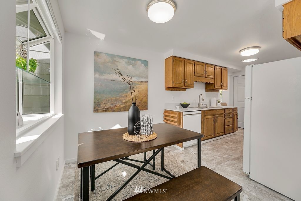 19062 86th Avenue Northeast Bothell, WA 98011 - Photo 8 of 24 Gallery Image 8