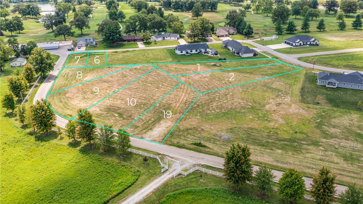 21 North Country Club Road Effingham, IL 62401 - Photo 8 of 12 This home could also be built on Lot 19
