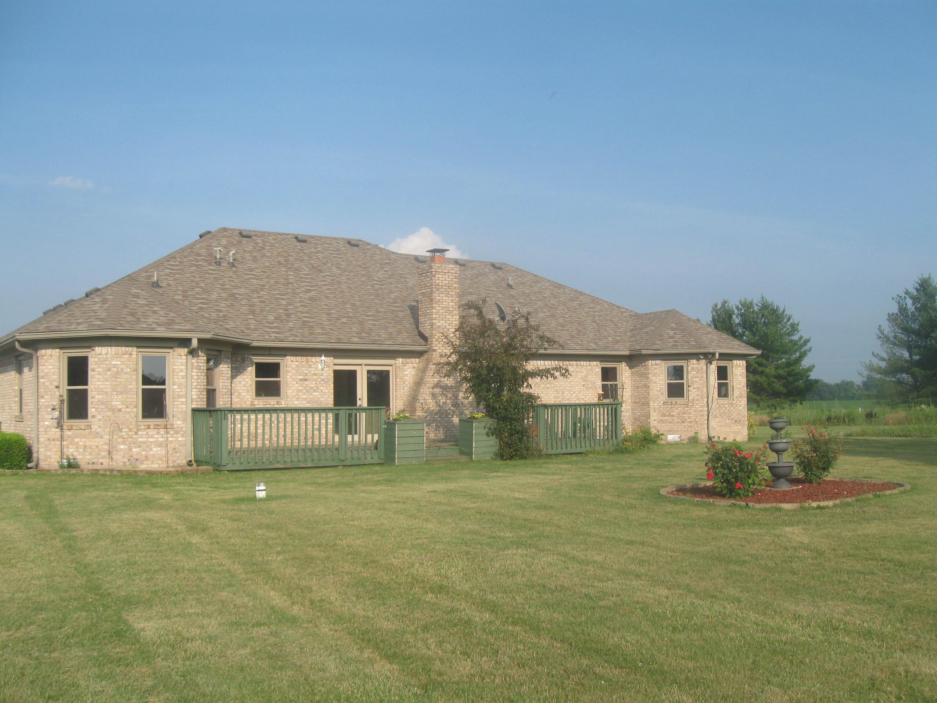 1408 Griffith Road Greenwood, IN 46143 - Photo 2 of 26 Gallery Image 2
