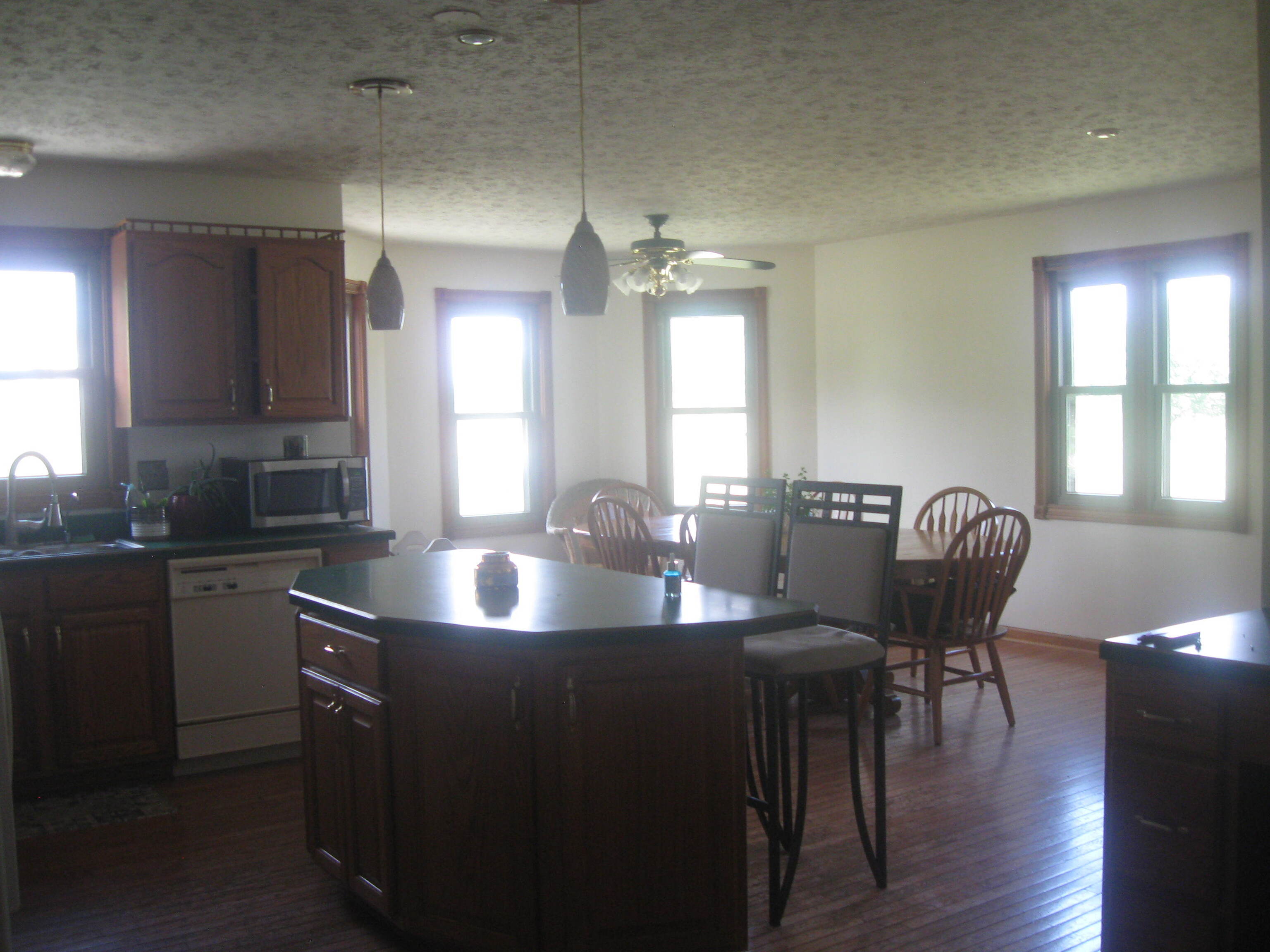 1408 Griffith Road Greenwood, IN 46143 - Photo 4 of 26 Gallery Image 4