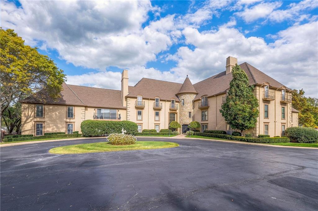 7223 Mission Road, Unit 103 Prairie Village, KS 66208 - Photo 1 of 1