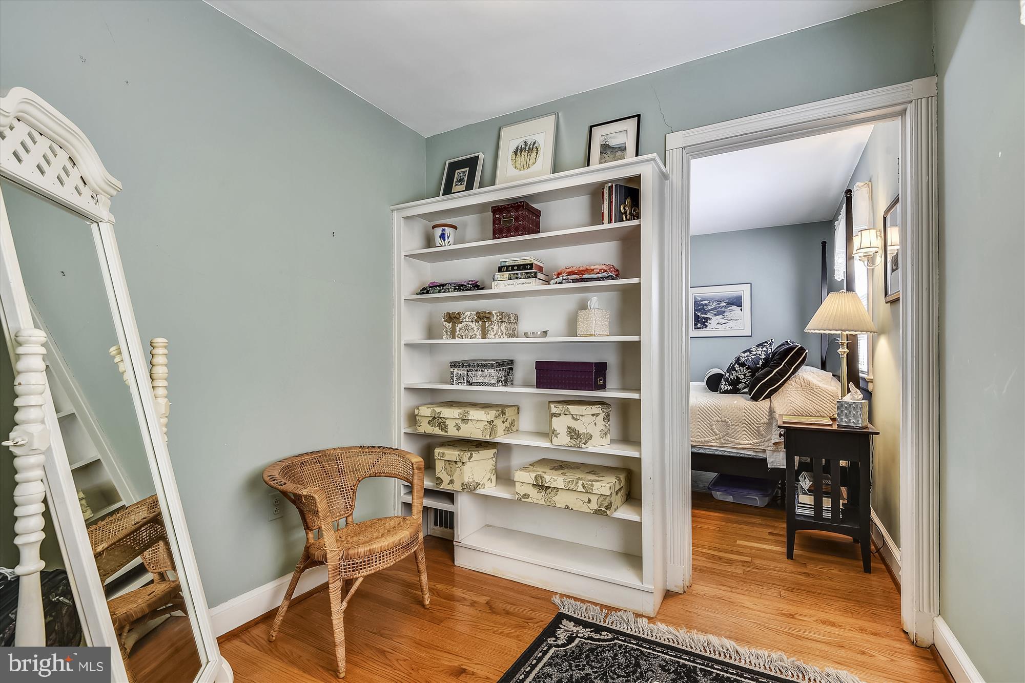 5209 Springlake Way Baltimore, MD 21212 - Photo 33 of 57 a view of a workspace with furniture and lounge chair