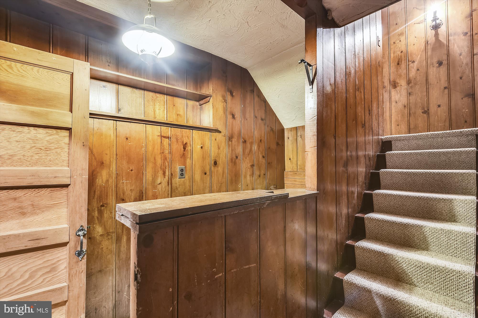 5209 Springlake Way Baltimore, MD 21212 - Photo 35 of 57 a view of entryway
