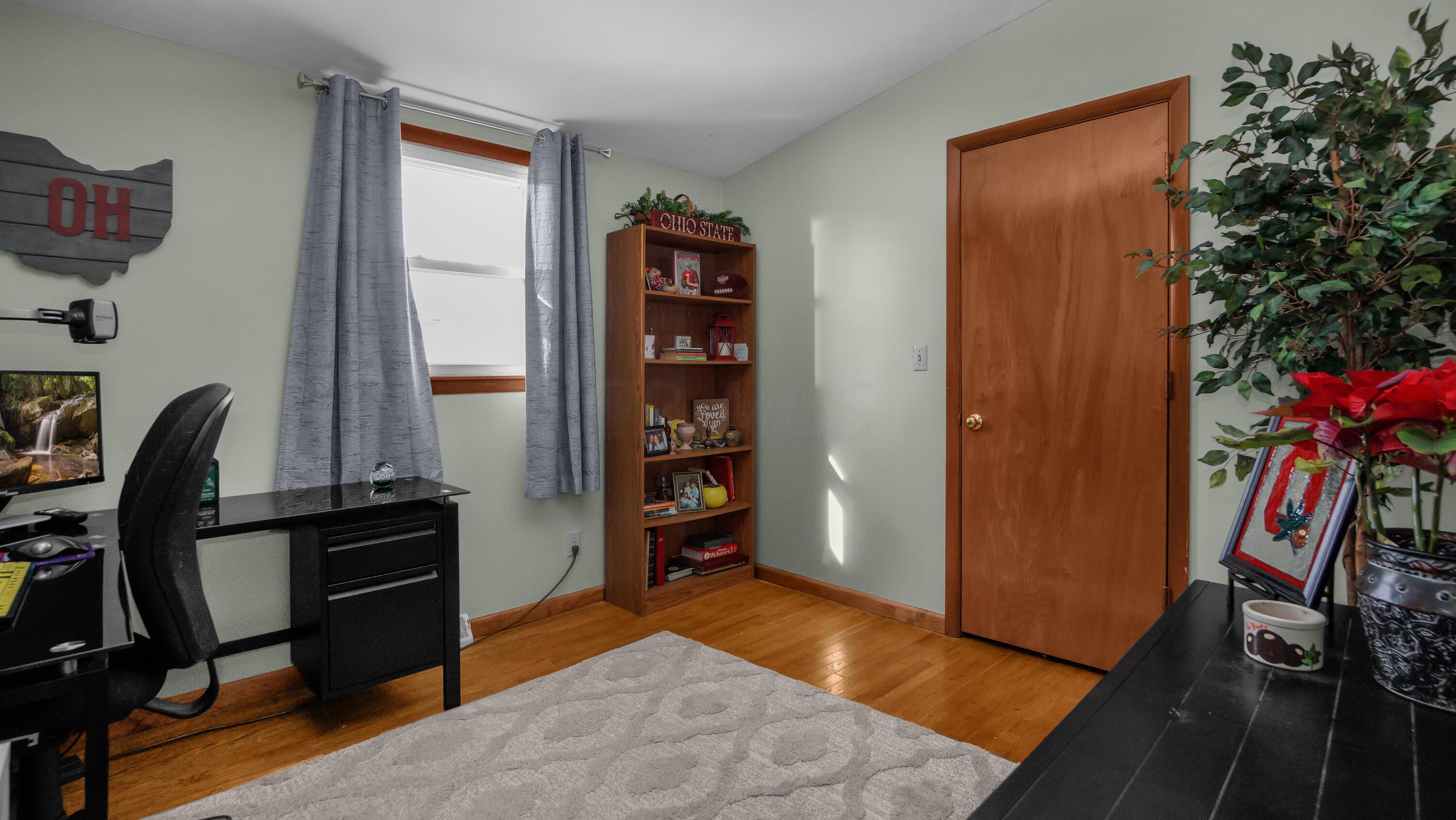 4251 Troy Road Delaware, OH 43015 - Photo 18 of 34 Bedroom 3