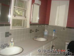 916 Cardinal Road Brevard, NC 28712 - Photo 8 of 16 Gallery Image 8