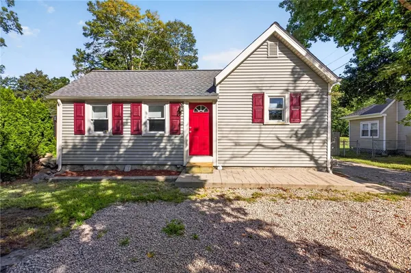 $399,900 | 660 Tower Hill Road, North Kingstown, RI 02852