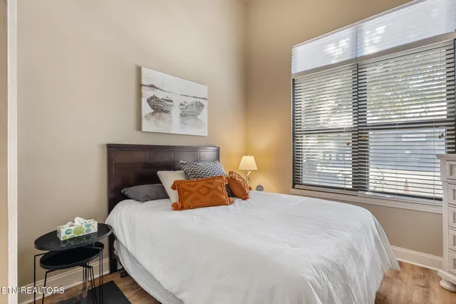 $2,950 | 445 West Blount Avenue, Unit 102, Knoxville, TN 37920