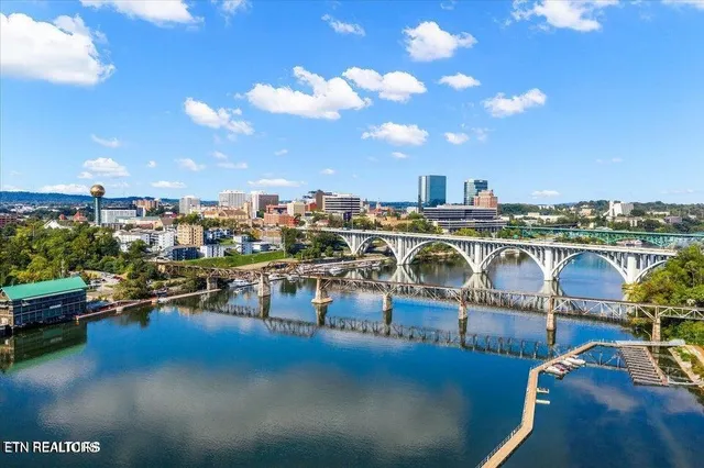 $2,900 | 445 West Blount Avenue, Unit 102, Knoxville, TN 37920