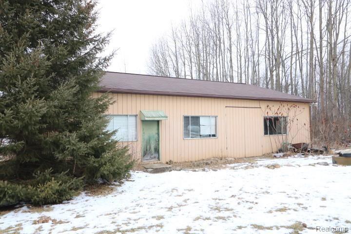 5770 5 Lakes Road North Branch, MI 48461 - Photo 27 of 34 IMG_5388.JPG