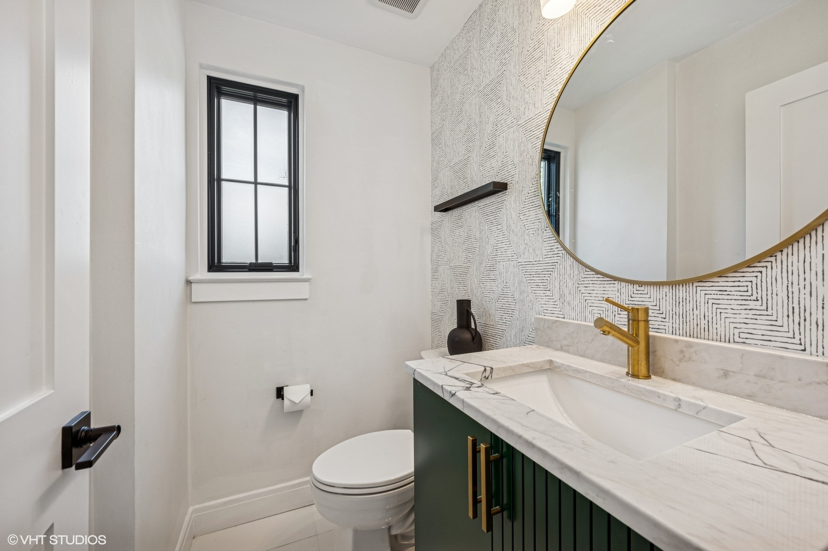 1933 Ridgewood Lane West Glenview, IL 60025 - Photo 35 of 42 a bathroom with a sink and a mirror